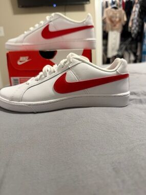 Nike Court Royale - 7W